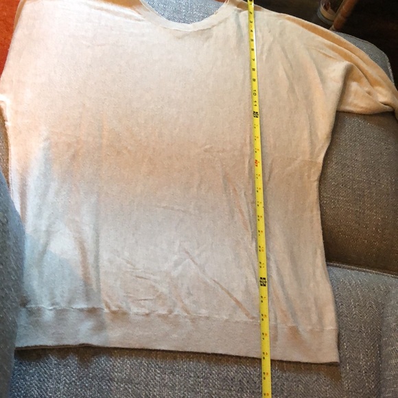 Cozy Vince camel color sweater size M - Picture 5 of 7